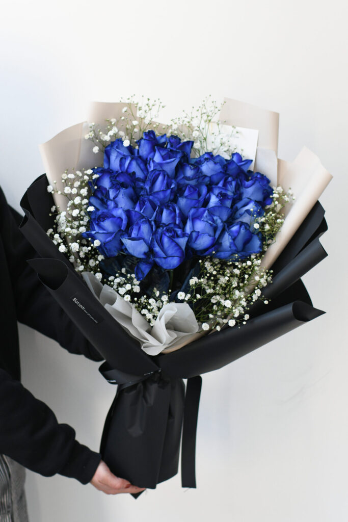 プロポーズ用　33本の青薔薇の花束