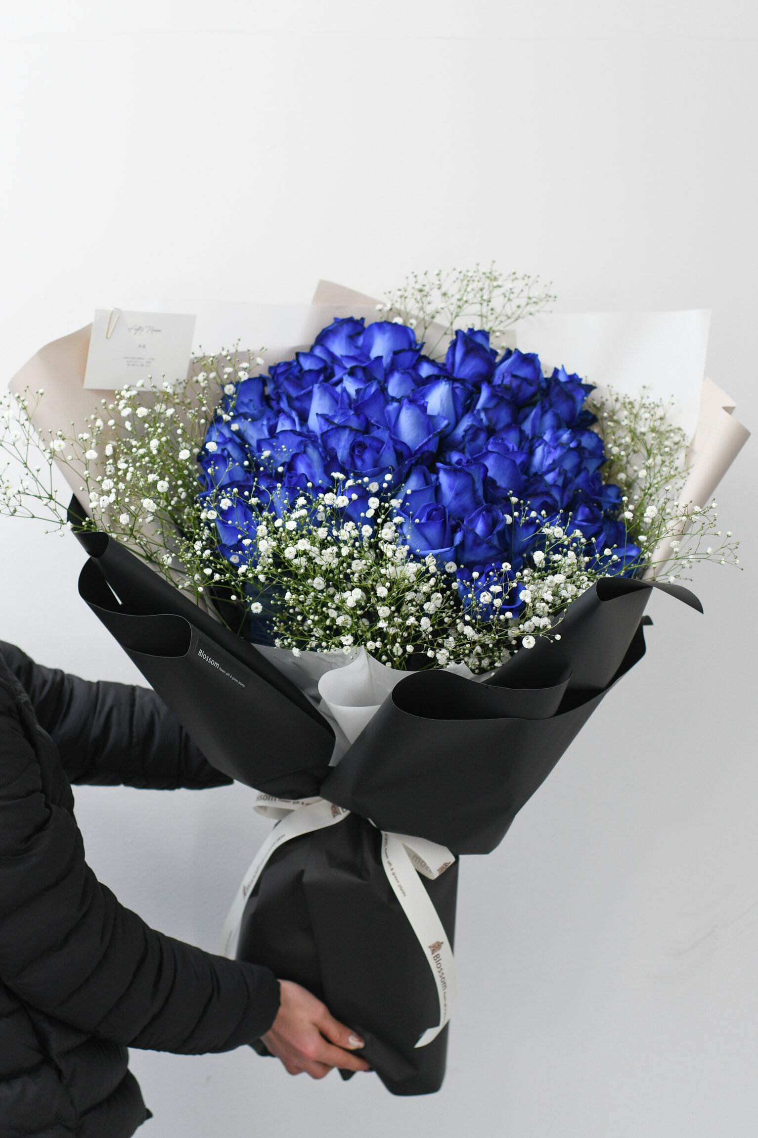 青薔薇50本のドレスブーケ（韓国風ラッピング）