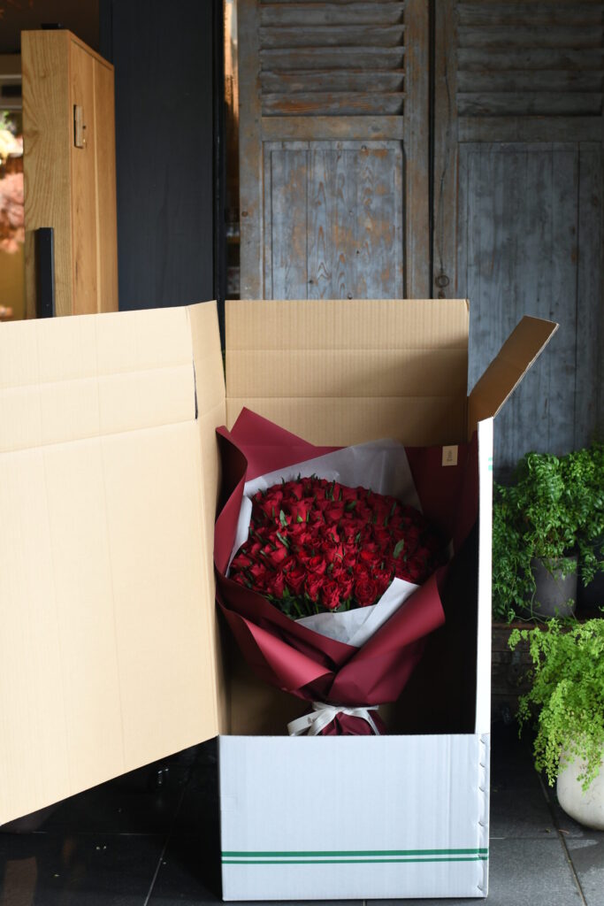 薔薇の花束の配送用梱包イメージ ヤマト運輸対応