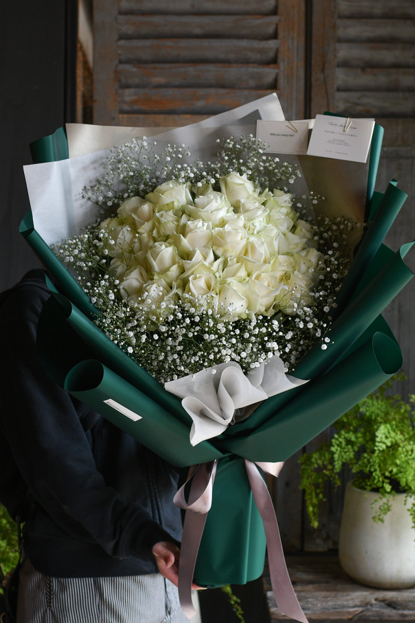 「フォレストグリーン×白薔薇」プロポーズリングドレスブーケ