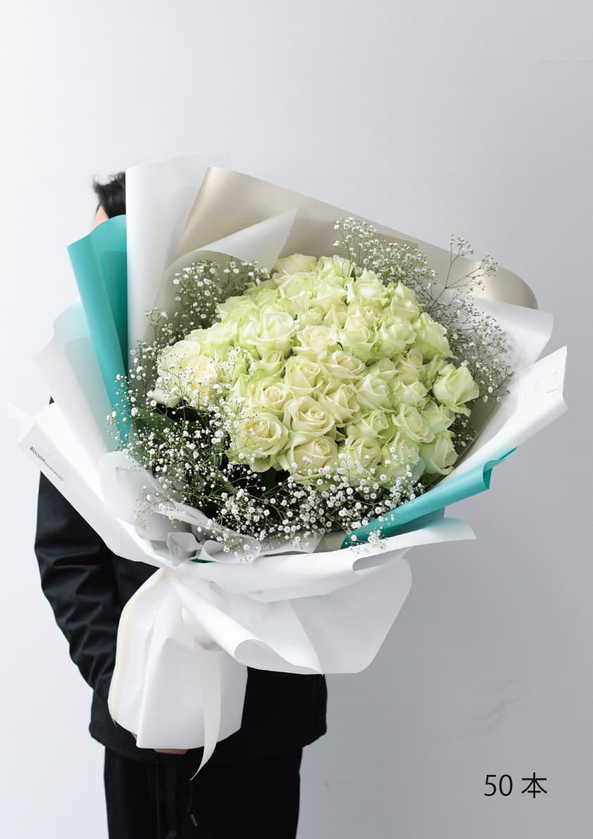 ティファニーのブランドカラーをイメージしたバラの花束