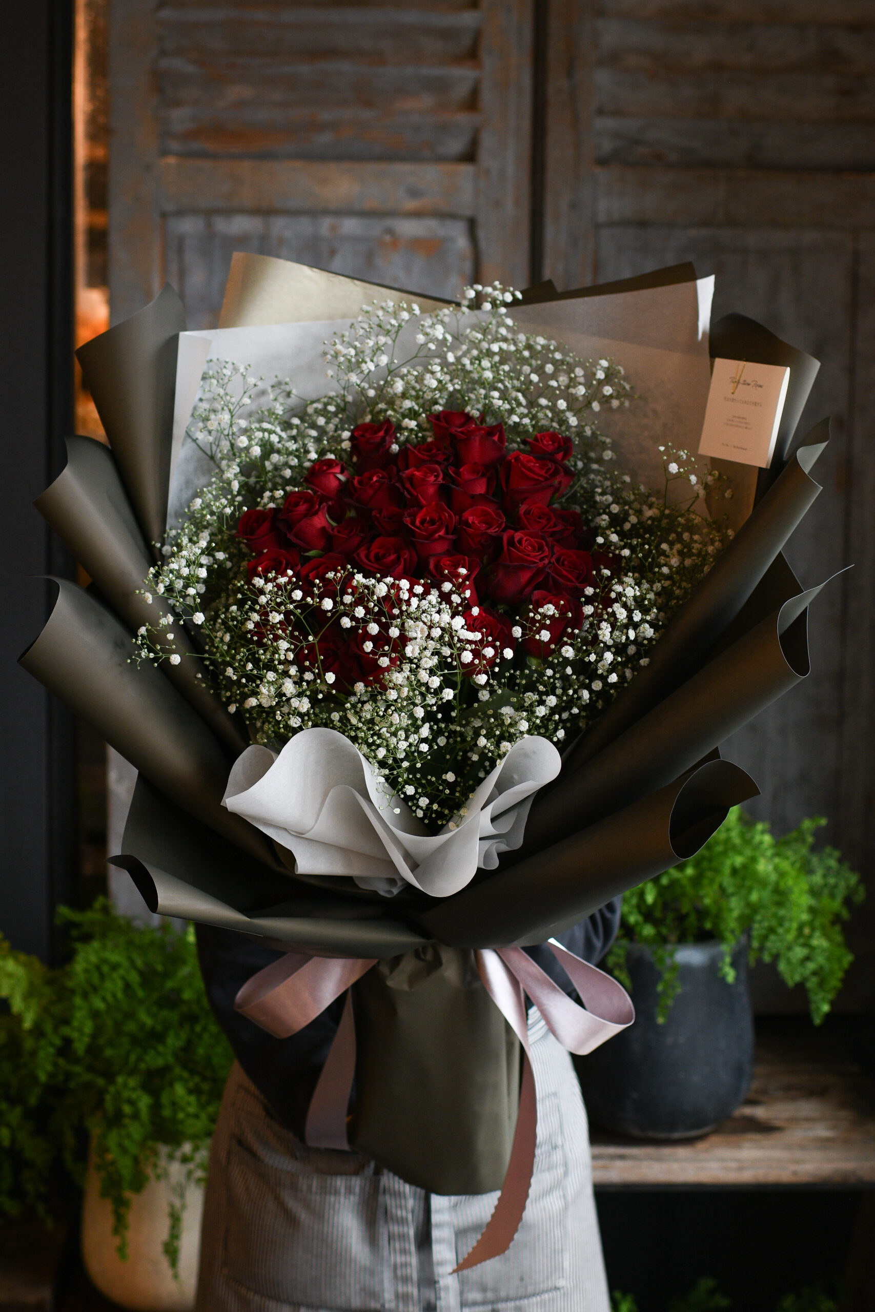 「ブロンズ×赤薔薇」プロポーズリングドレスブーケ